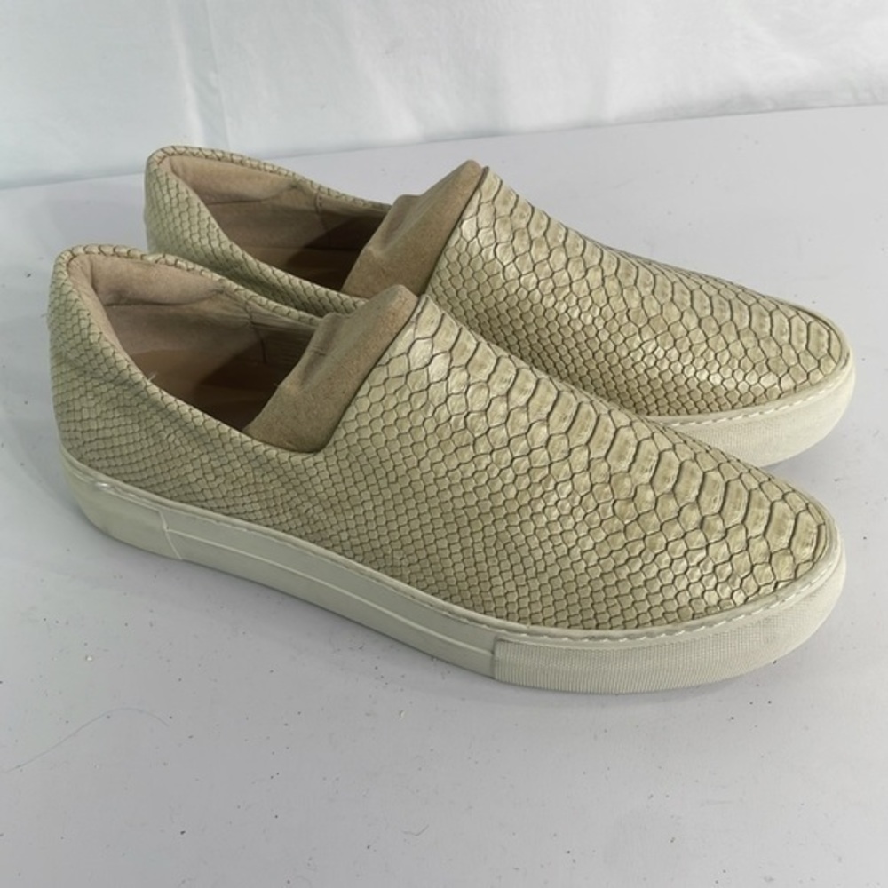 J/Slidew Arianalux embossed lux sneaker